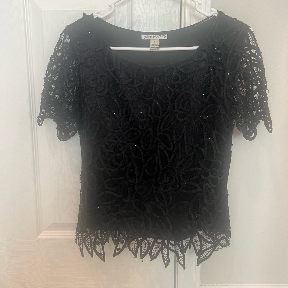 Silken Poetry size Small blouse